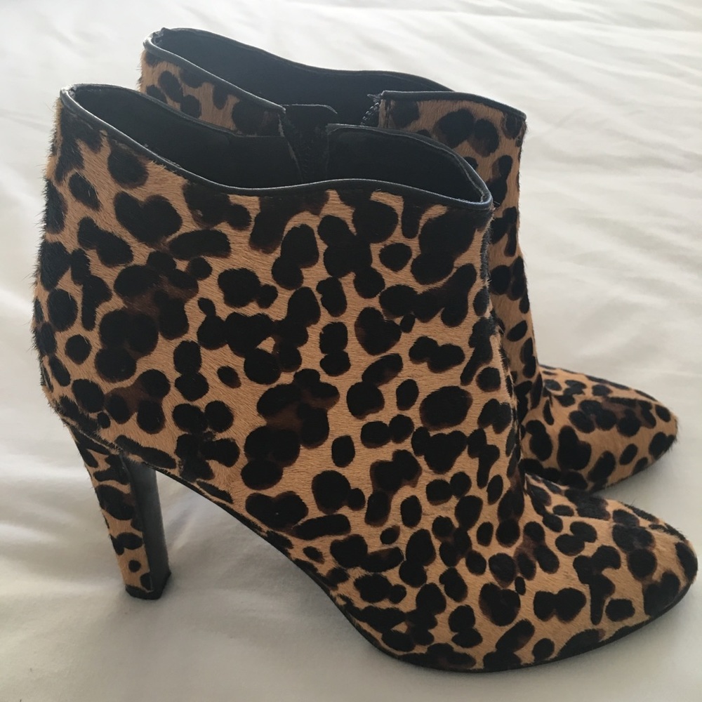 Nine West genuine calf hair leopard booties- 8
